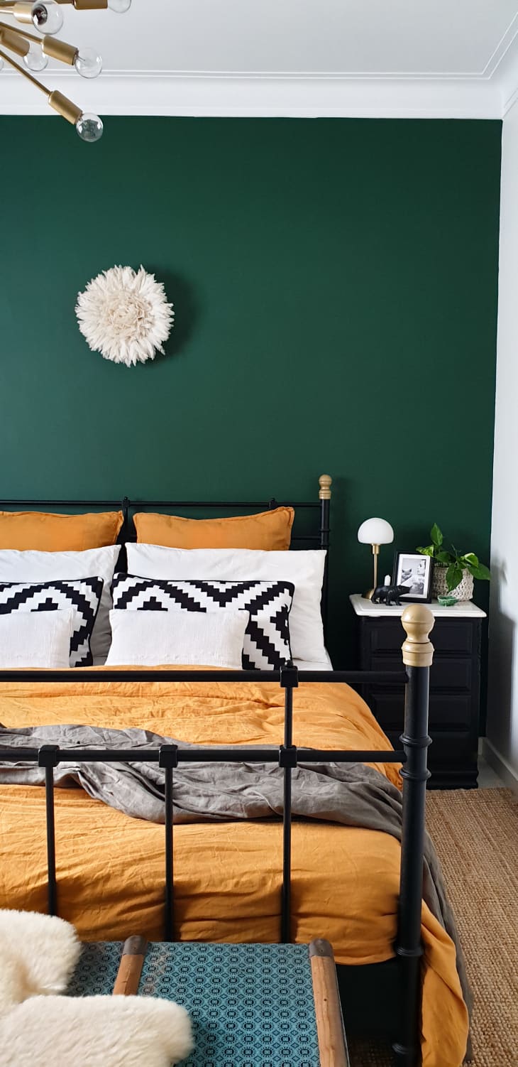 8 Foot of the Bed Ideas to Make Use of This Space Apartment Therapy